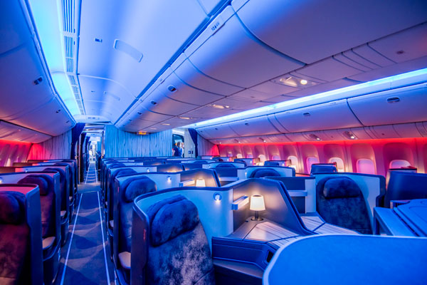 China-Airlines-777-300ER-Business-Class-Cabin-Mood-Lighting