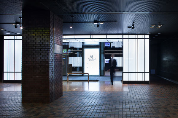 Shinjuku-Prince-Hotel_EntranceLED