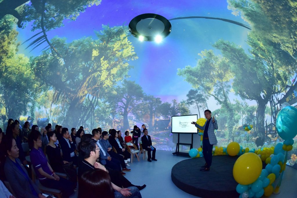 Panorama_Kids-Winshare_Immersive-Theater-V-lecture-Mode