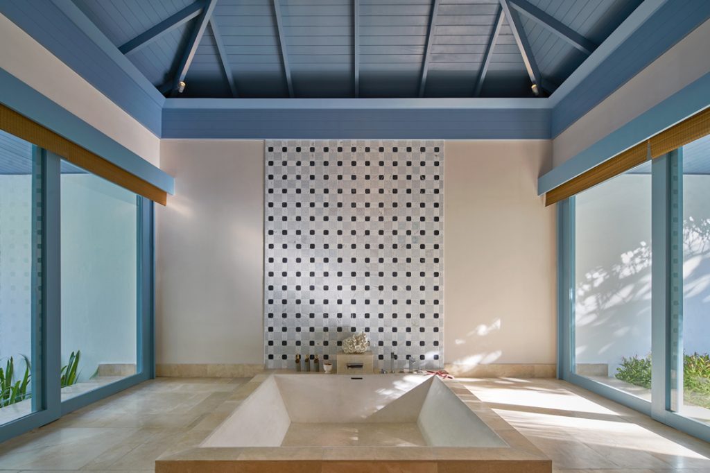 Bath c Raffles Maldives Meradhoo