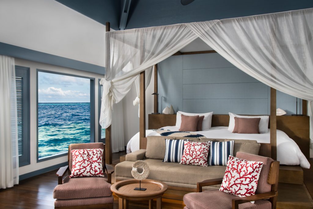 Bedroom c Raffles Maldives Meradhoo