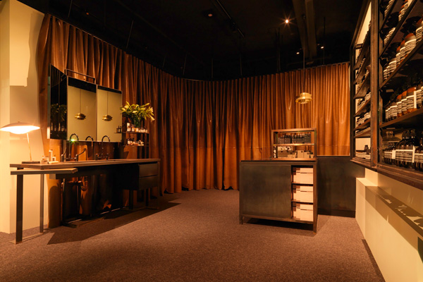 Verona-Curtains-Aesop-2-600x400-0