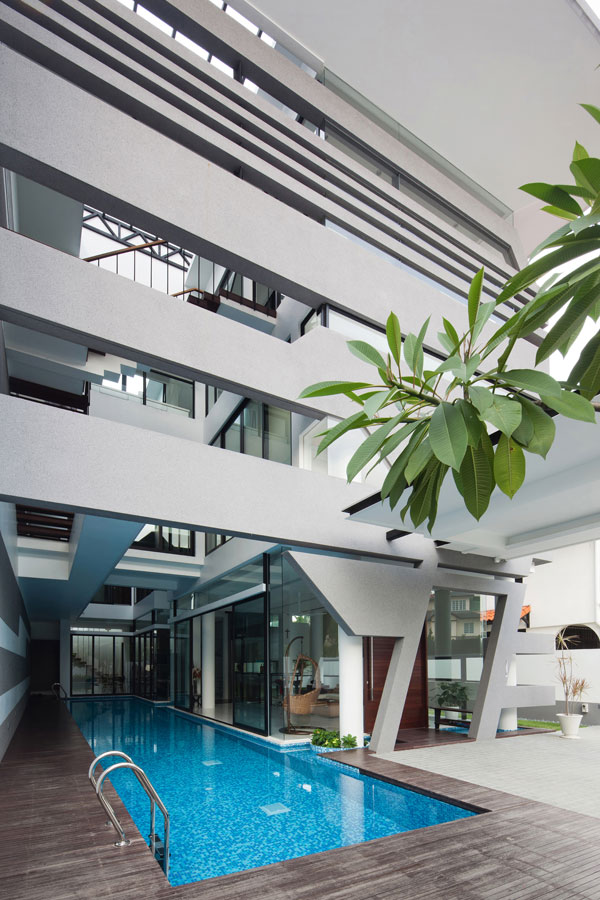 House-@-Meragi-Road---View-from-front-timber-deck-to-facade