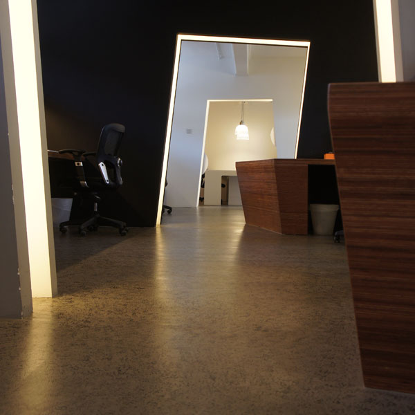 Office-@-WATAWA--workspace