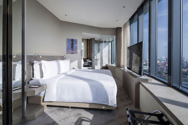 The-Urban-Hotel-offers-comfortable-and-luxurious-corporate-rooms-suited-for-business-travellers