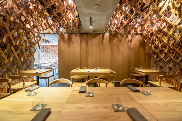 Wild-Rocket-27---alcove-looking-out-to-main-dining-area