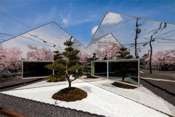 Mirrors-Cafe-by-Hisanori-Ban