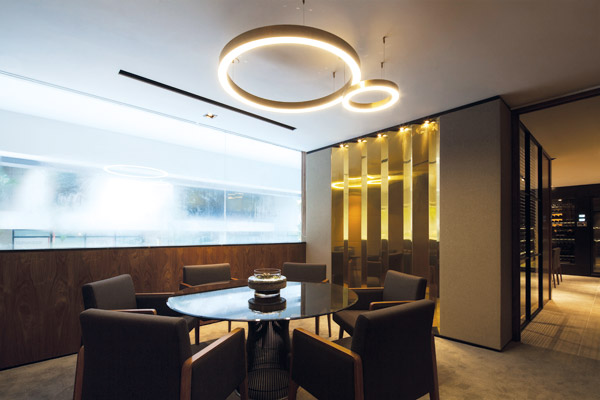 Vinum FUUR Associates