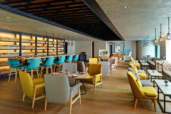 Alibi-Wine-Dine-Be-Social-Daytime-2