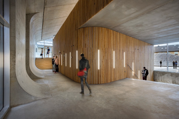 Gammel-Hellerup-High-School-by-BIG--03