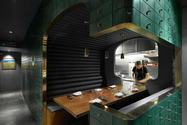 CURE_Interior10