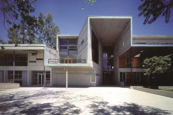 Alejandro-Aravena-Mathematics-School-01