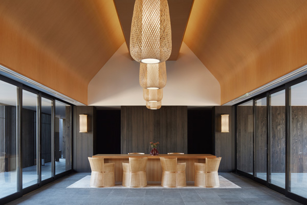 RS2981_Amanemu---Main-Reception-