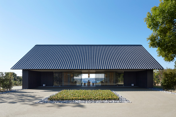 RS2986_Amanemu---Entrance-Pavilion-