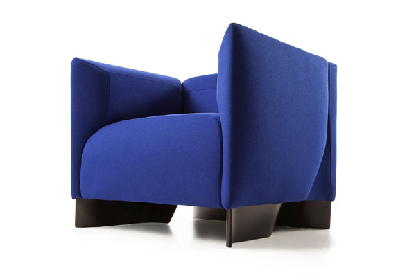 2_CASSINA_ZH-One-prototype_Zaha-Hadid