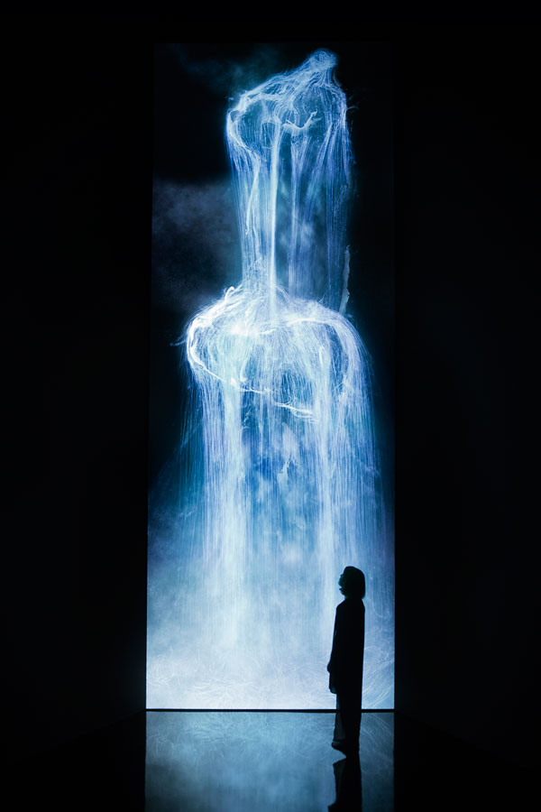 Universe-of-Water-Particles---Future-World-at-ArtScience-Museum-(Credit-to-teamLab)