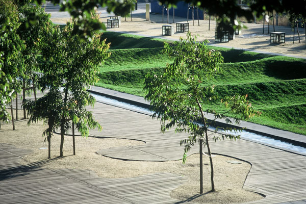 TCL_Customs-Plaza_01_300-dpi
