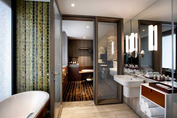 WOHA Crowne Plaza