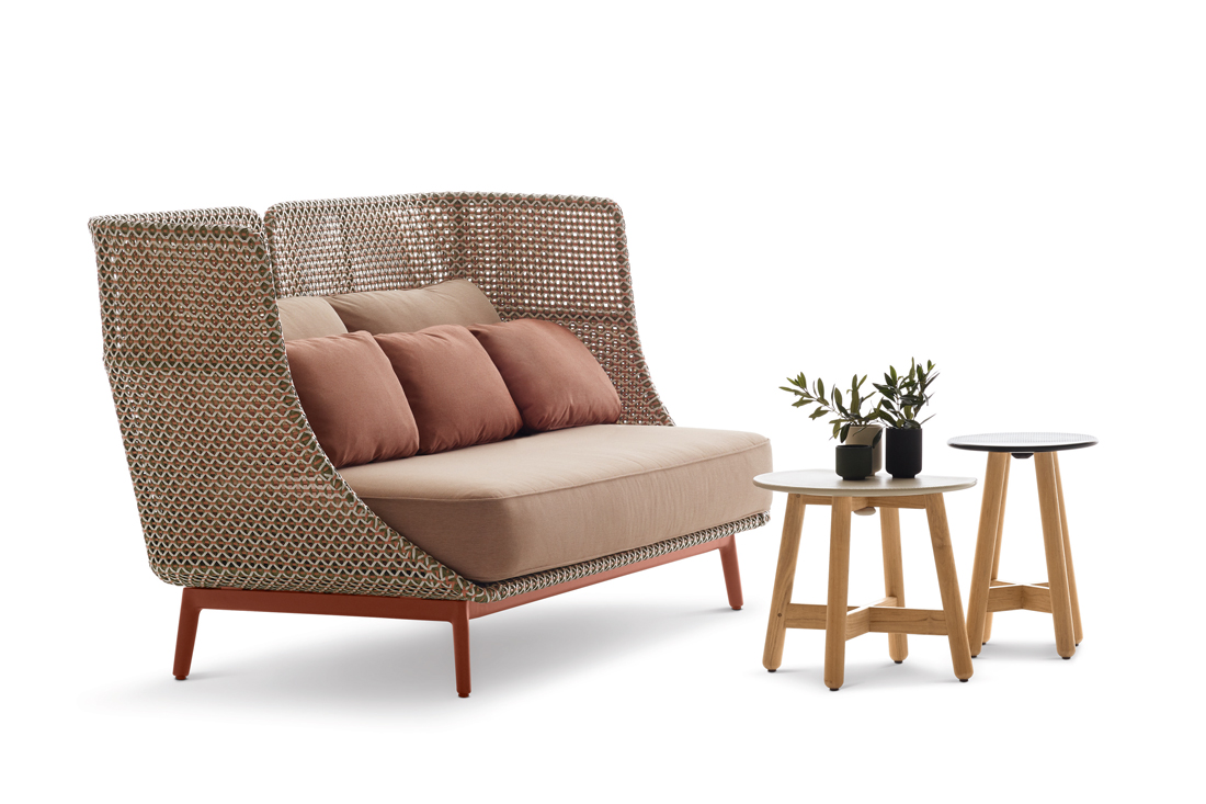 outdoor furniture Xtra_DEDON_MBARQ_Still_03