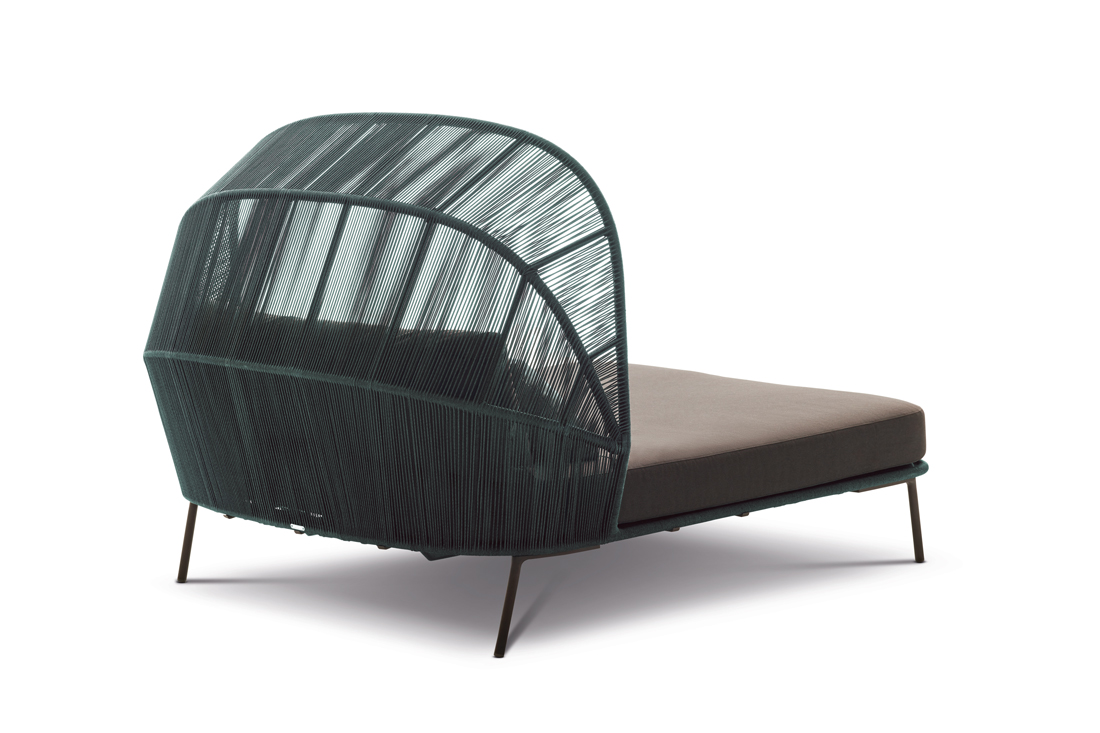 outdoor furniture Xtra_DEDON_RILLY_Still_04