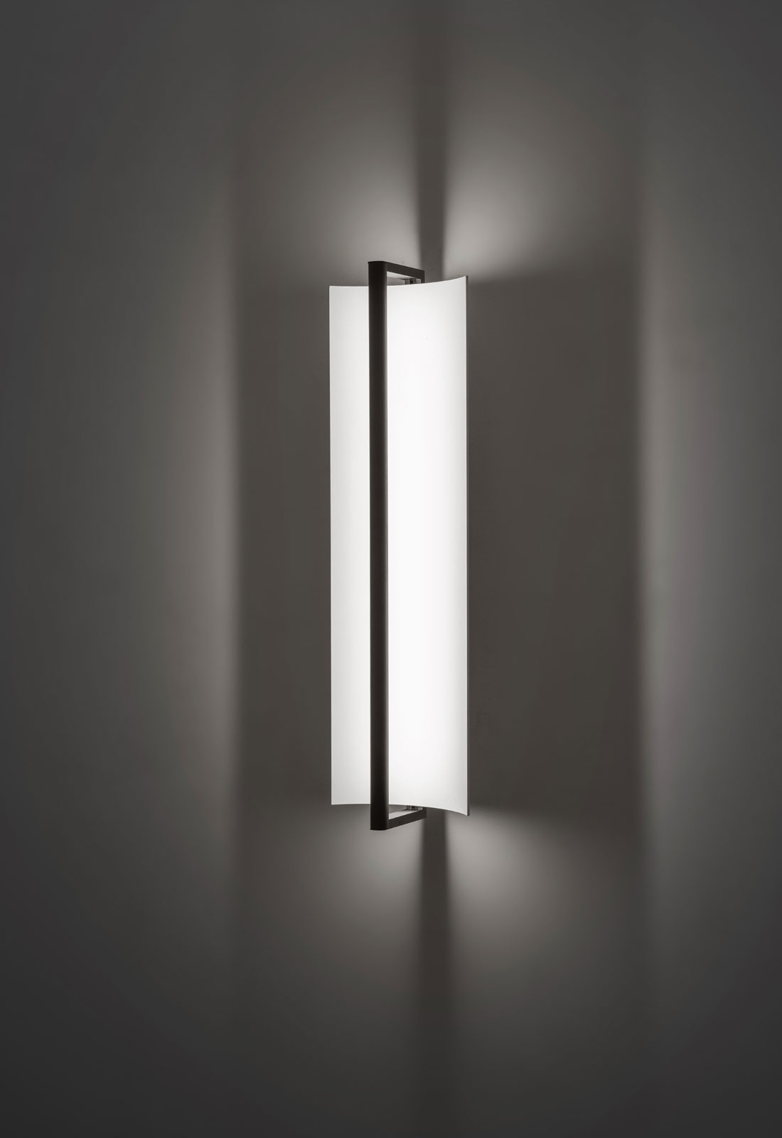 ai203-Sol-Luminaire-Lab-21-03