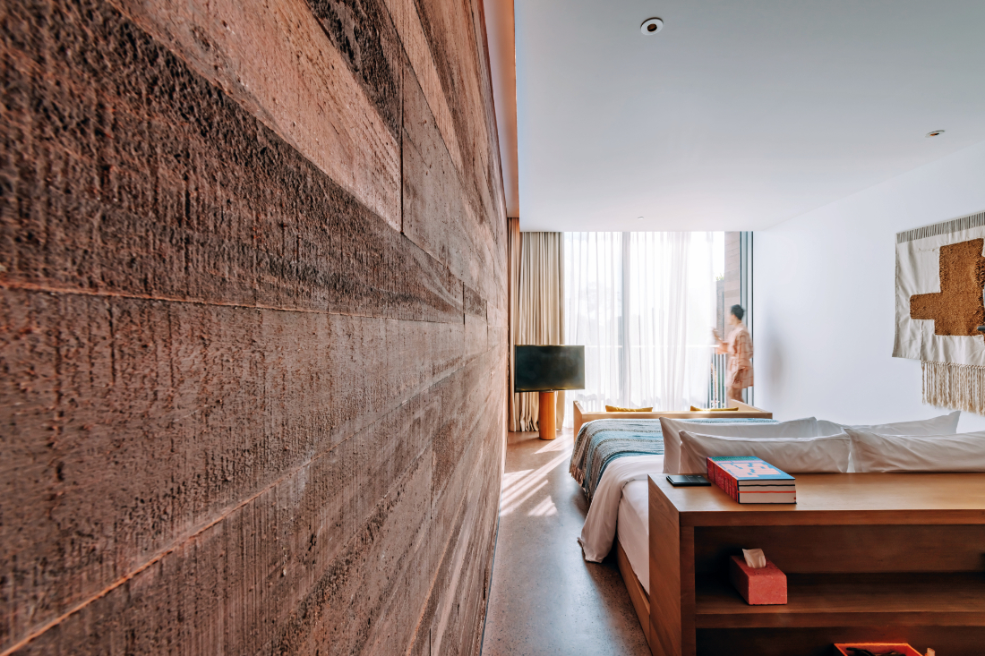 sustainability-in-hotel-design-room-at-Potato-Head-Studios-by-OMA-and-Andramatin