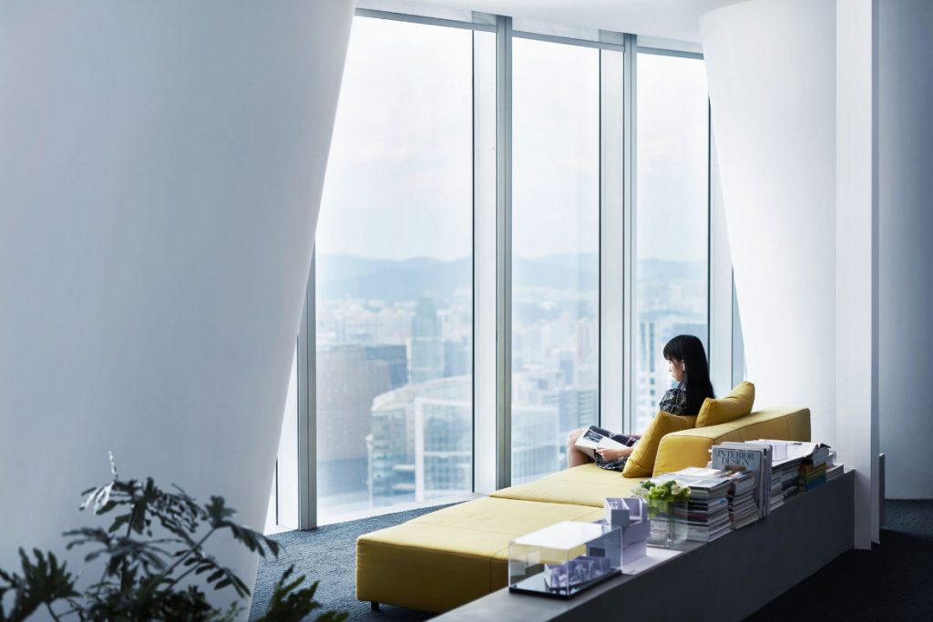 Evans Lee Design Guangzhou workplace at IFC Tower_7