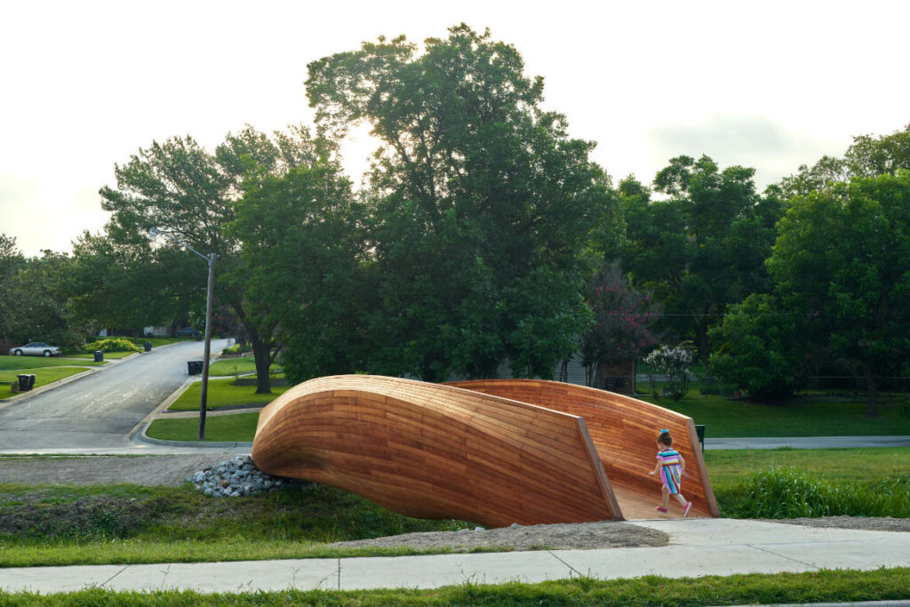 Drift pedestrian bridge by Volkan Alkanoglu