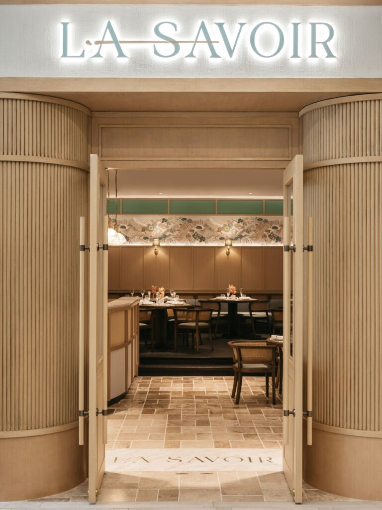 La Savoir restaurant in Singapore by Wilma Wu