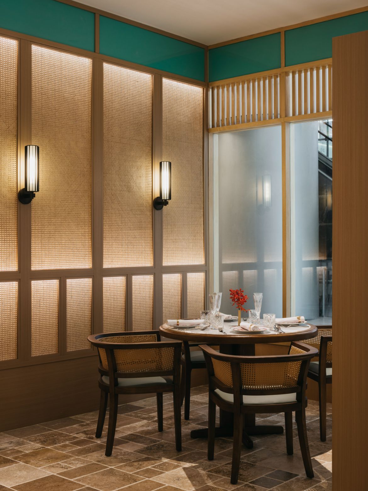 Restaurant in Singapore by Wilma Wu