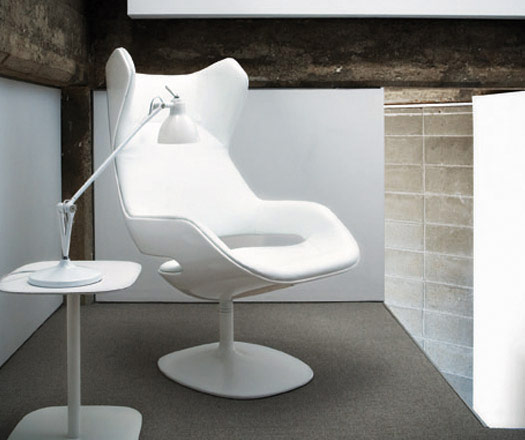 Evolution armchair
