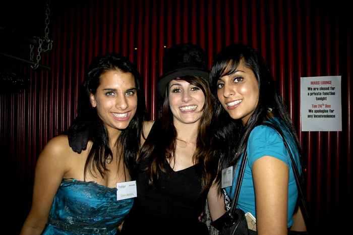 11.-Pip-Stuckey,-Micaela-Campagna,-Roberta-Stuckey
