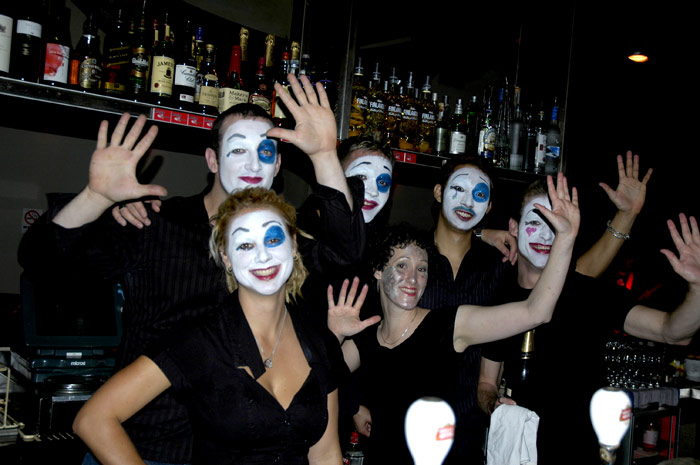 1Mars-lounge-staff