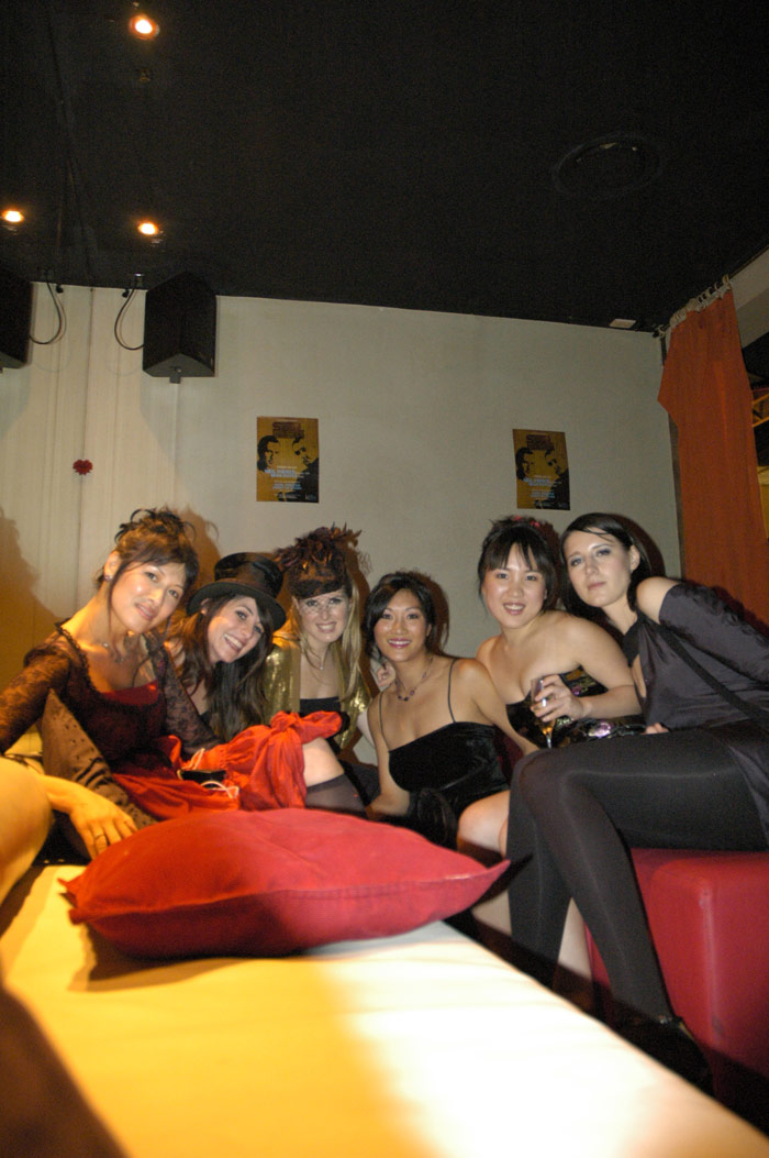 24.-Siren-Girls