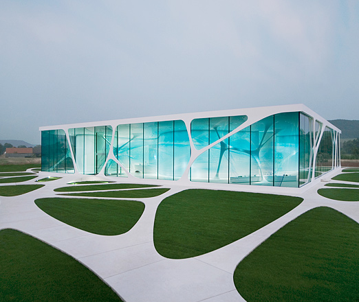 The Leonardo Glass Cube: A Work of Art