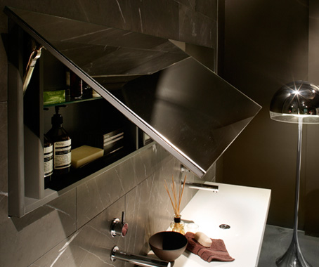 Hung Lift cabinet
