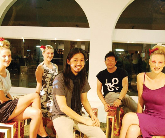 Dress code living adge akira