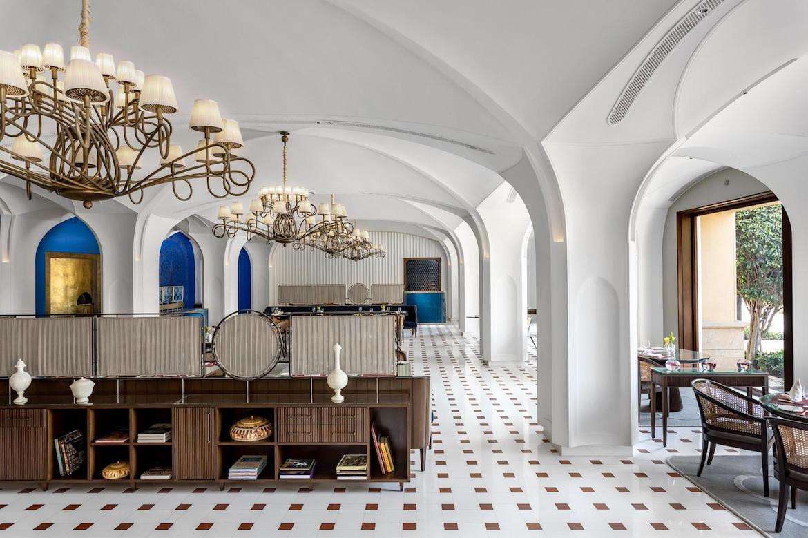 Interior white arched ceilings in Bellevue at The Oberoi