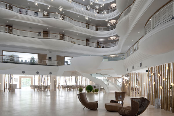 Airland Hotel Does A 180