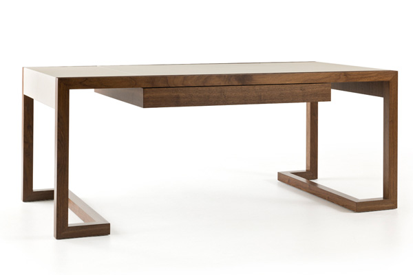 18772424_bureau_plat_desk_front_perspective_copy