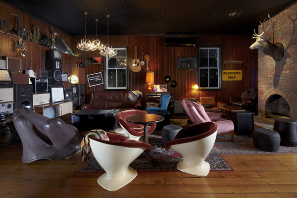 Alfred and Constance Derlot Restaurant and Bar Design Awards