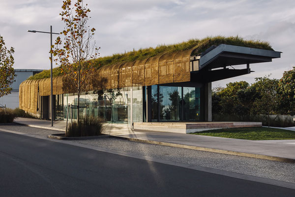 53b4f87cc07a8037720000b5_te-kaitaka-the-cloak-fearon-hay-architects_fh-cloak-3-14