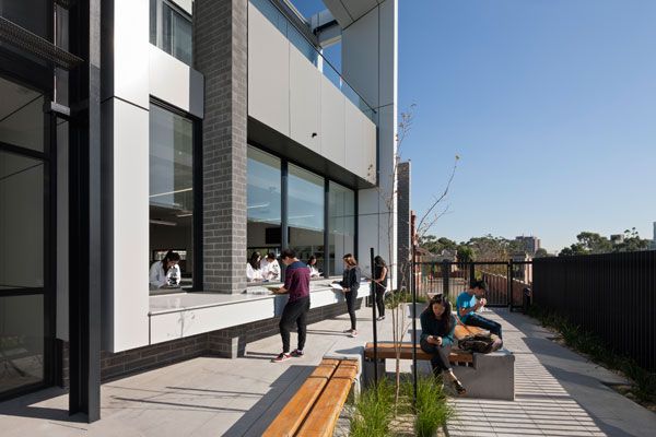 2014_Elizabeth-Blackburn-School-of-Sciences_08