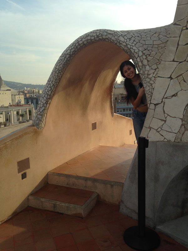 18637029_gaudis_casa_mila_1