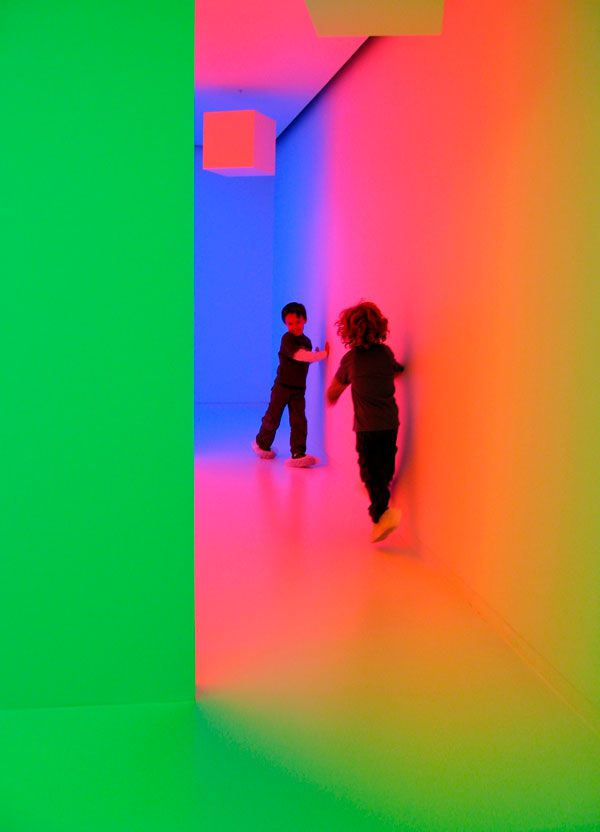 MCA---Light-Show---Carlos-Cruz-Diez-(3)