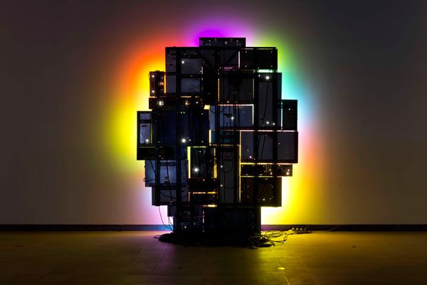 How do artists use light as a medium? // Light Show: MCA