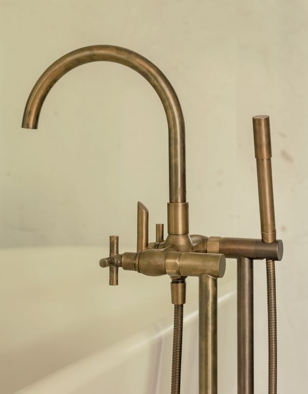 Bathroom_Bath_Taps