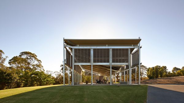 small_kennedyassociatesarchitects_agllakesidepavilion_peterbennetts_bia_professional_shots_46