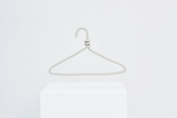 1-OK-CLUB_Takeawei_RakuCoathanger