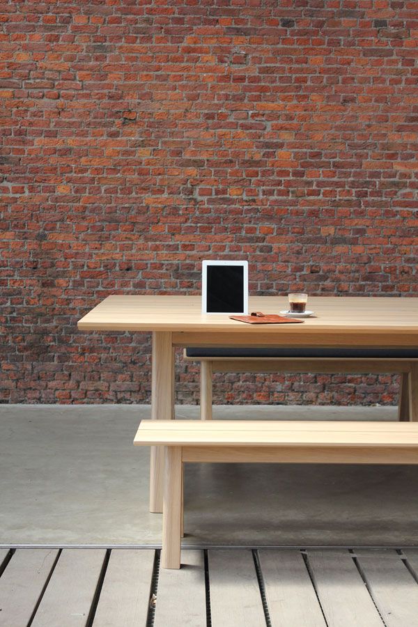 buzzi-picnic-oak-wall-left%20vert_0